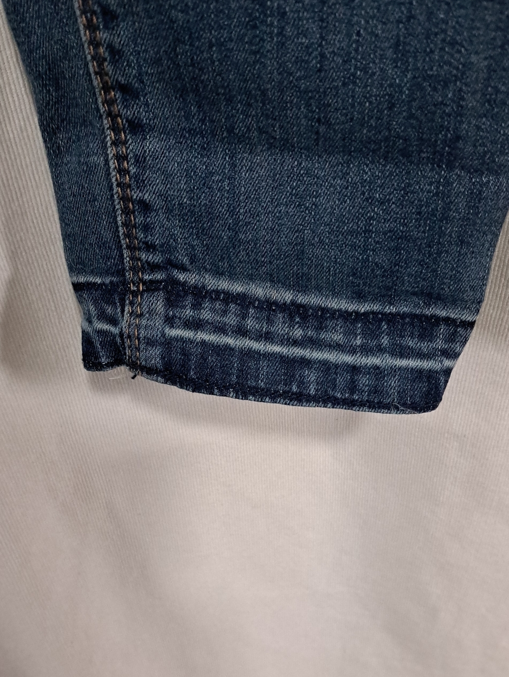 WHBM The Skimmer Jeans - Picture 2 of 9